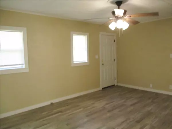 Bonham, TX 75418,505 W 10th ST