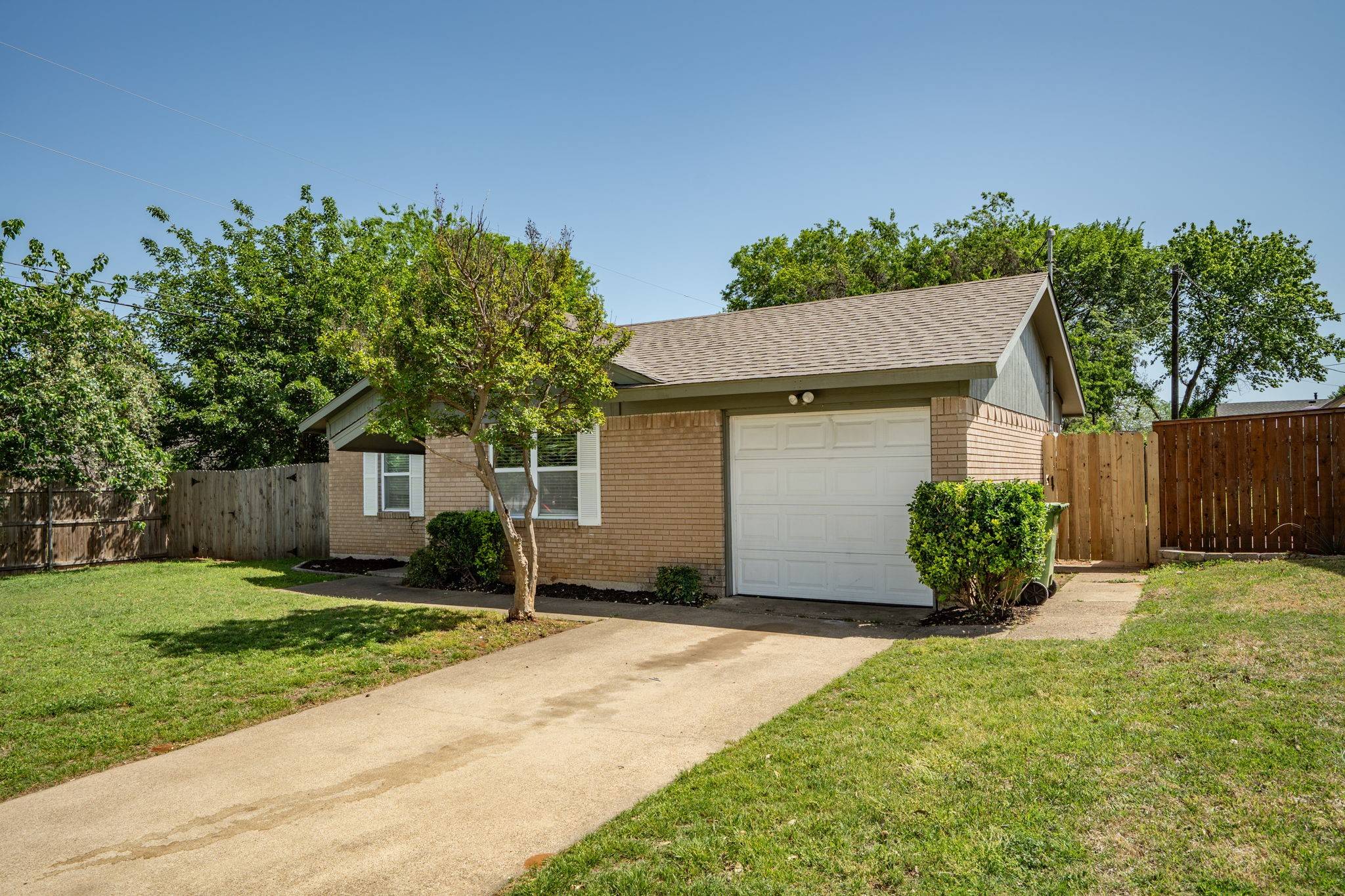 Bedford, TX 76022,1404 Bryan DR