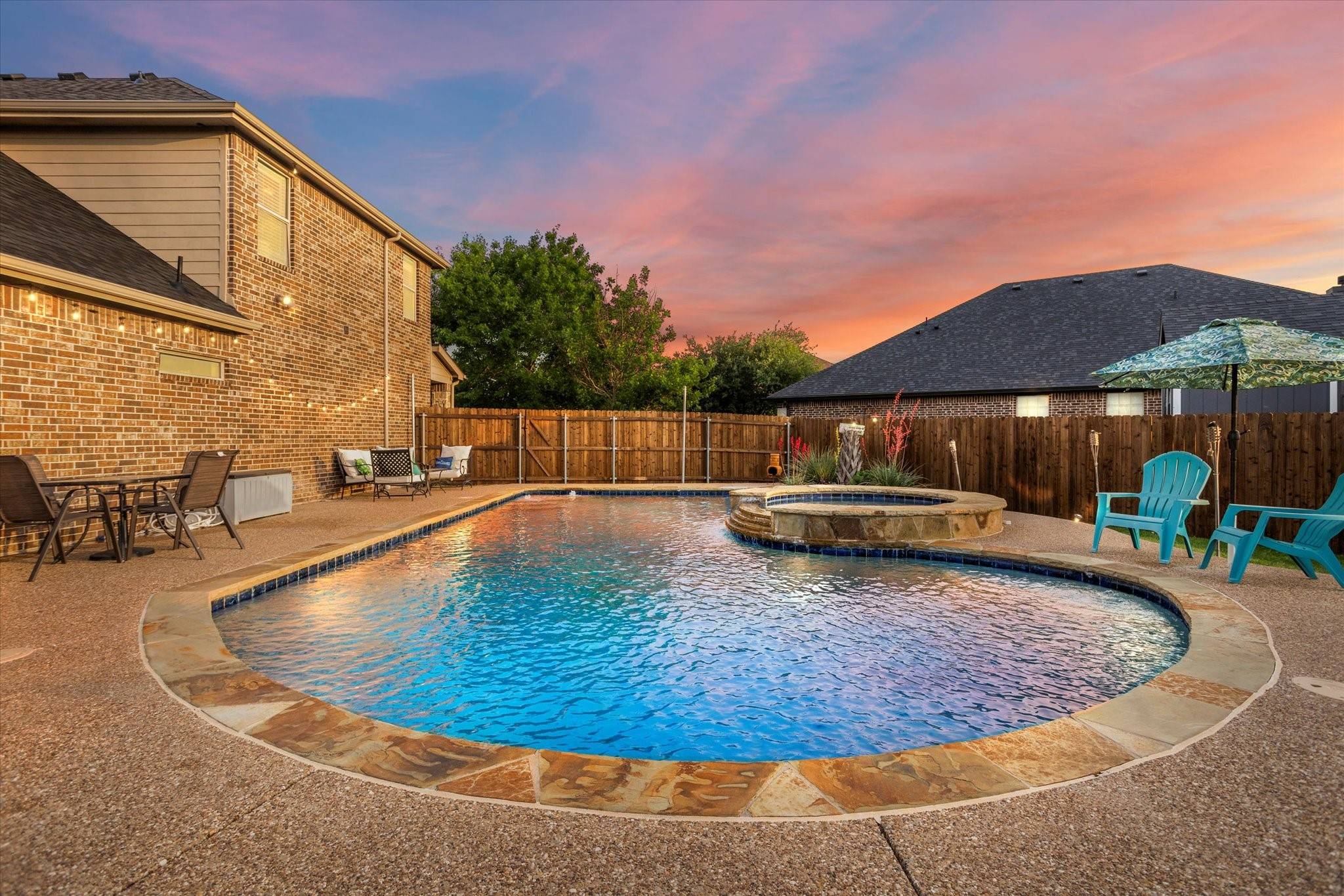 2230 Abela DR, Waxahachie, TX 75165