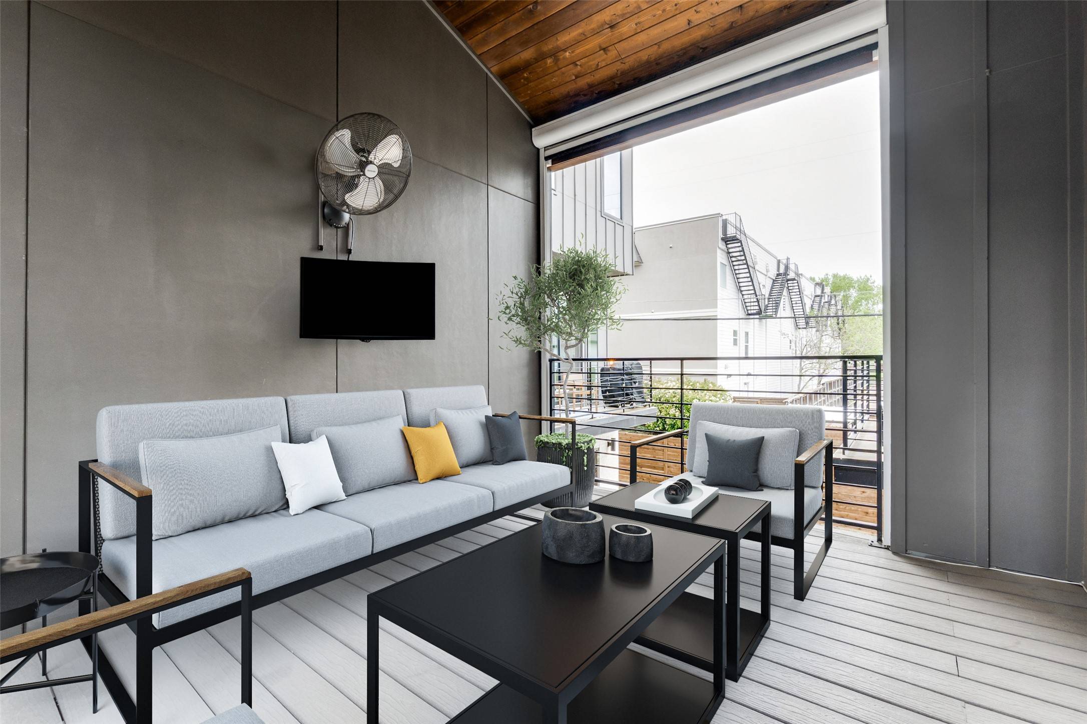 Dallas, TX 75206,5707 Lindell AVE #204