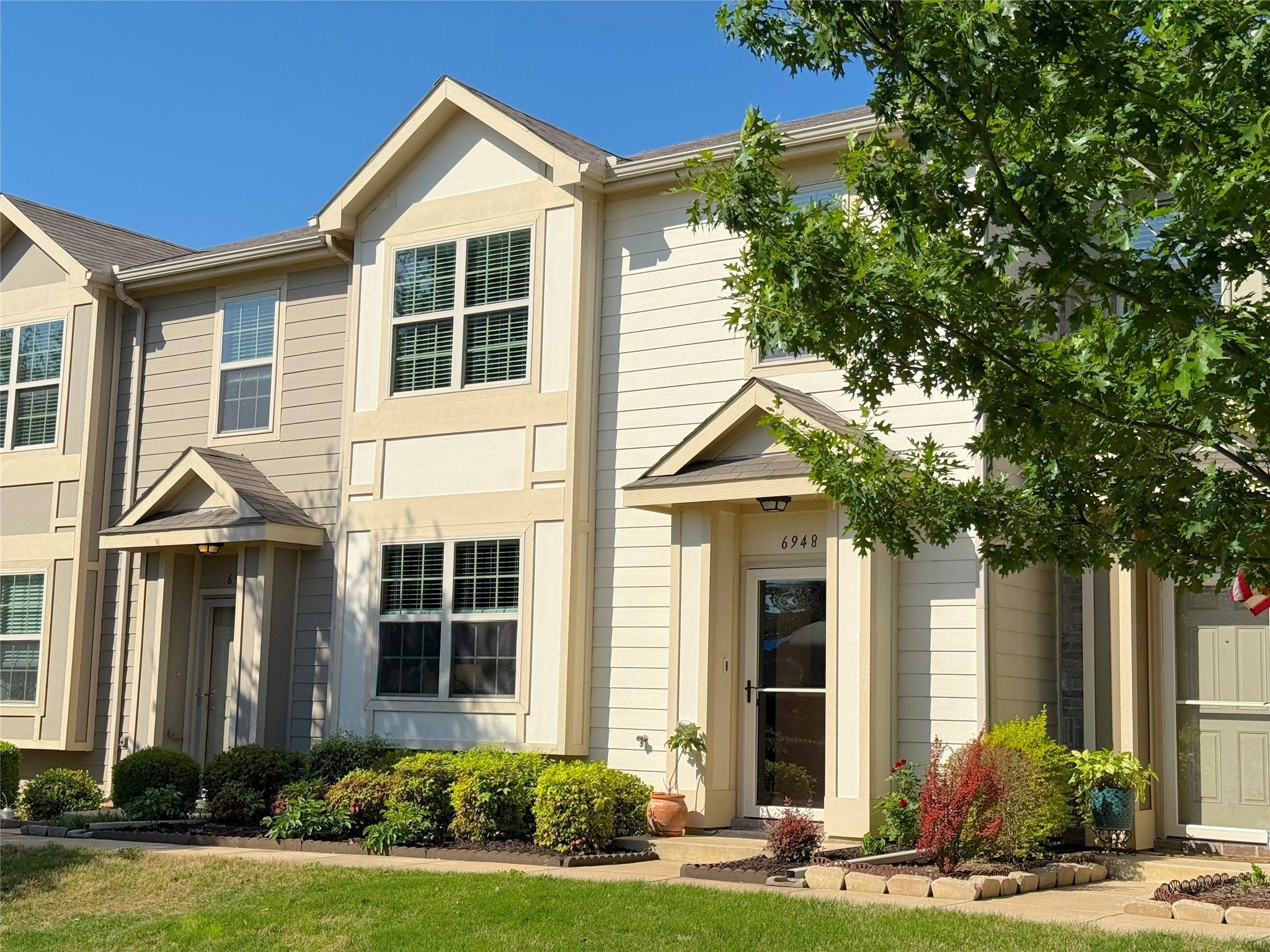 Fort Worth, TX 76137,6948 Carrington LN