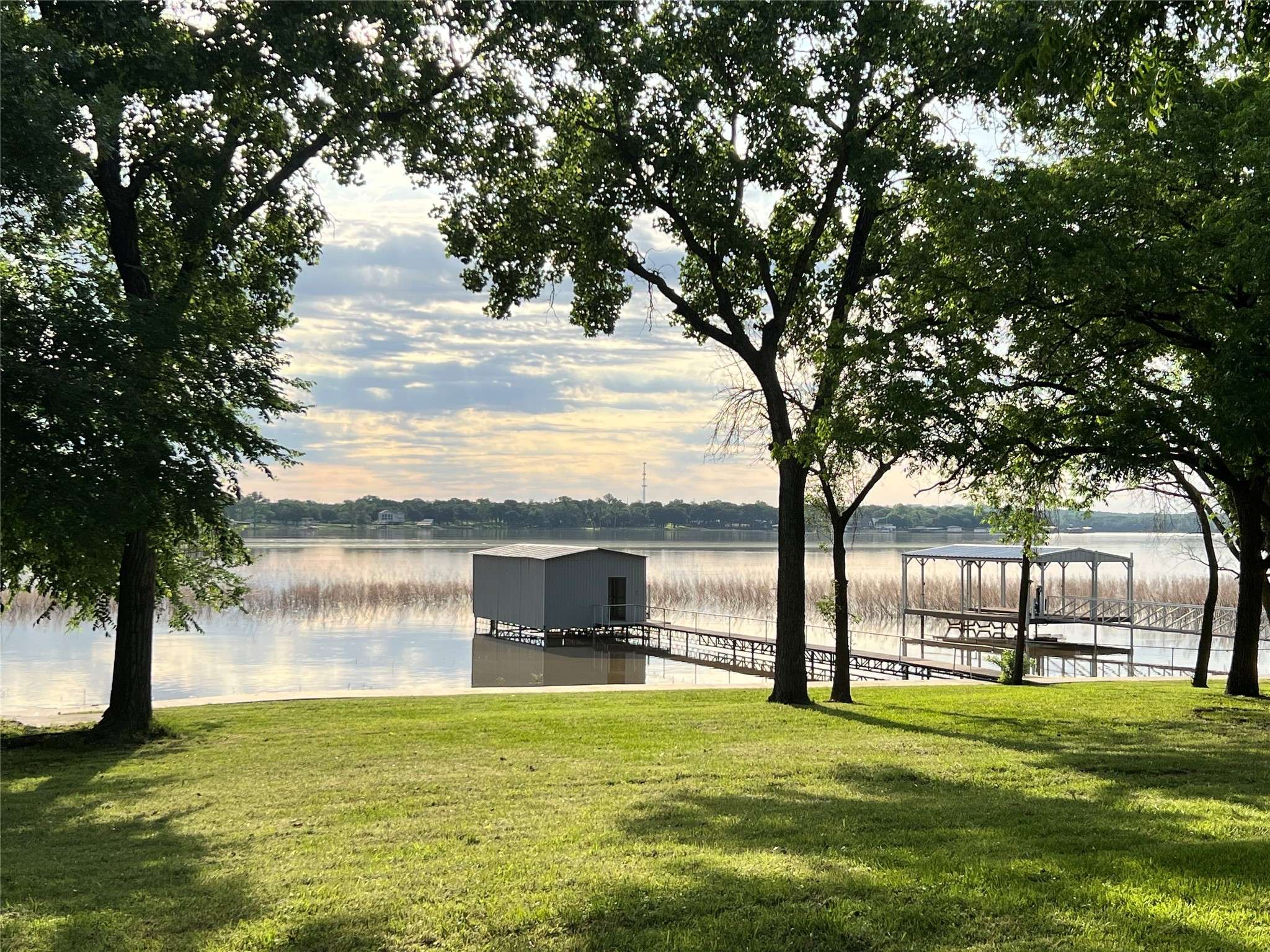 7342 Briar RD, Azle, TX 76020