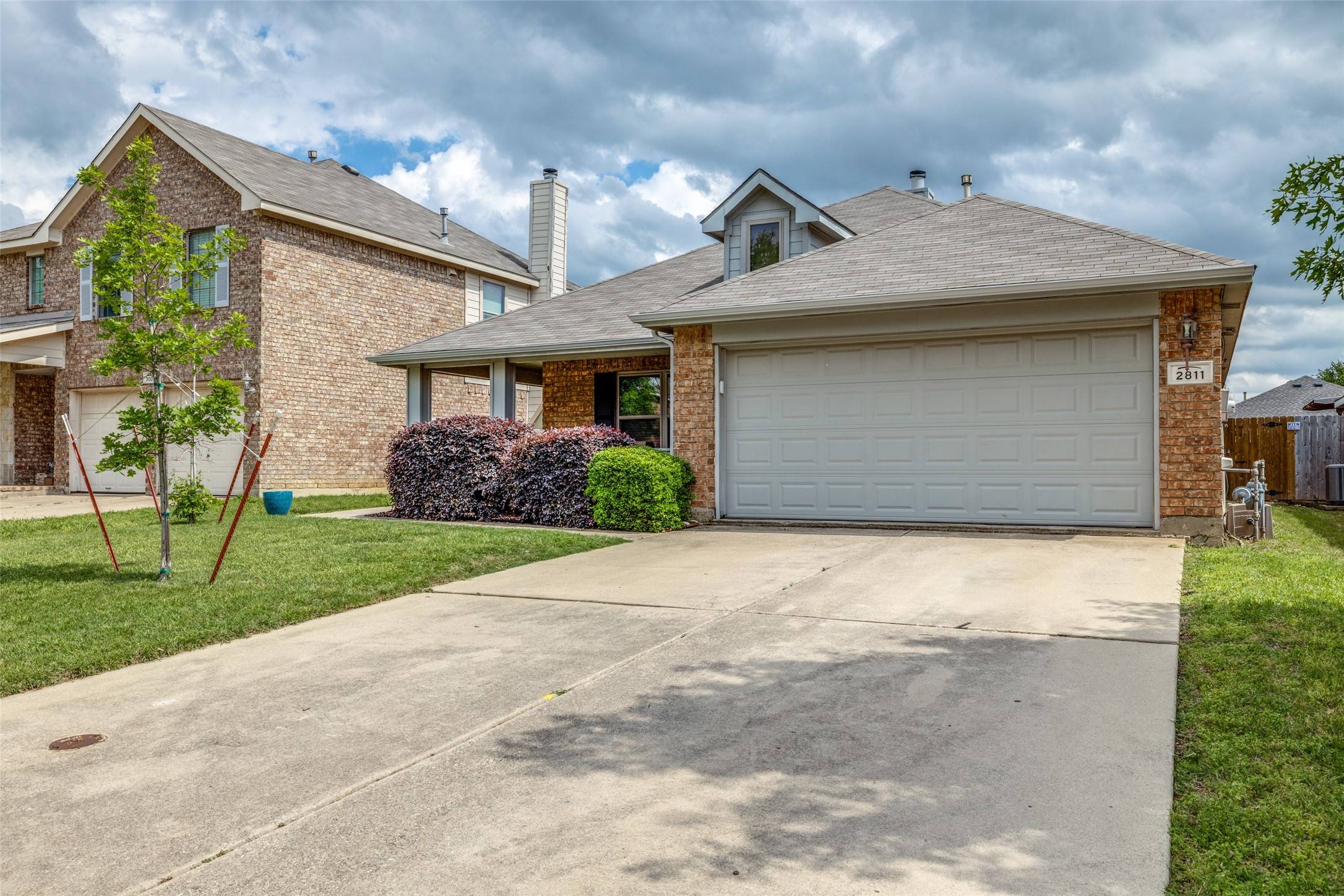 Grand Prairie, TX 75052,2811 Grandview DR