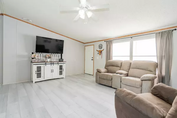 7228 County Road 4613, Athens, TX 75752