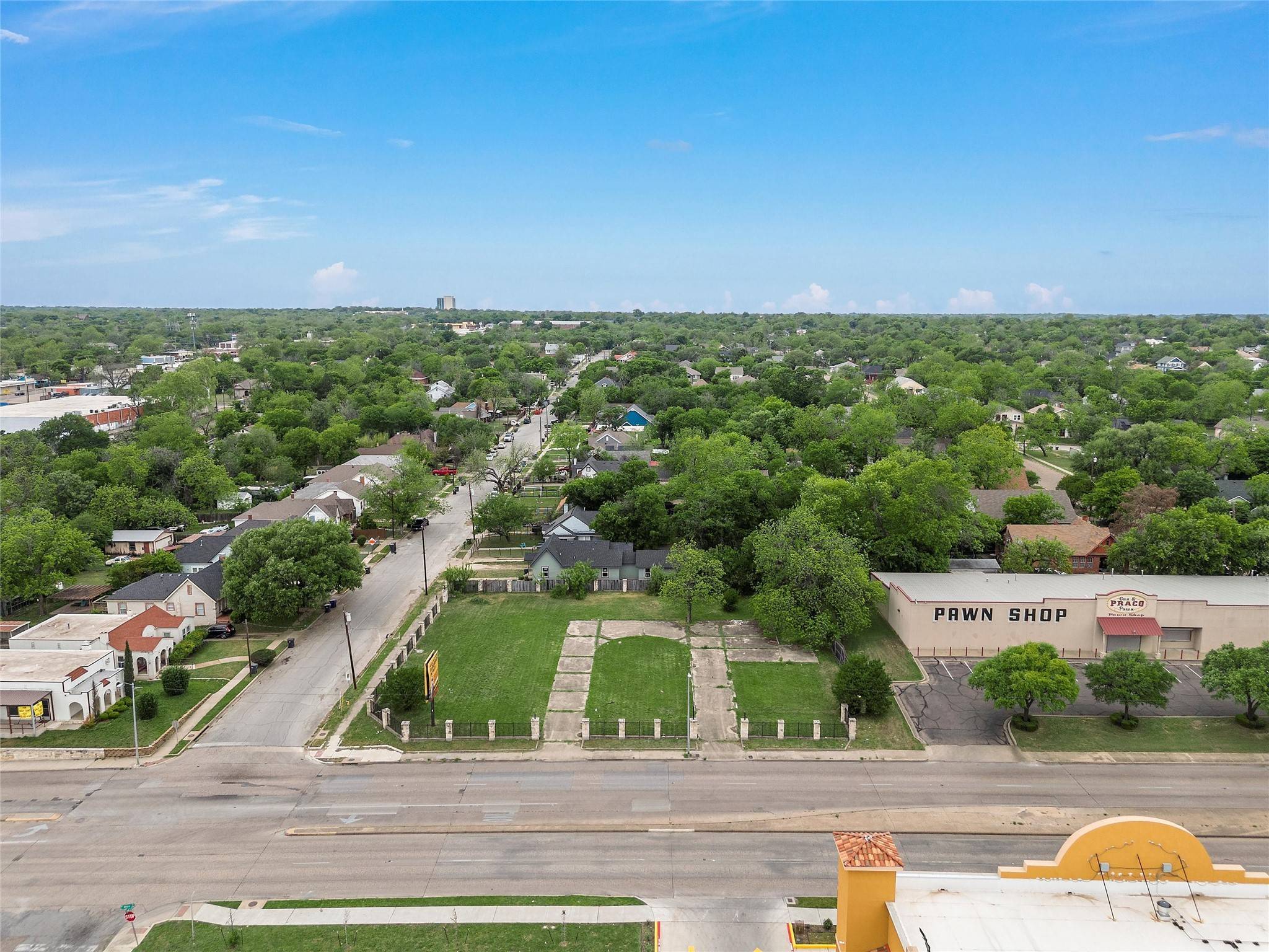Waco, TX 76707,2217-2221 W Waco DR #2221