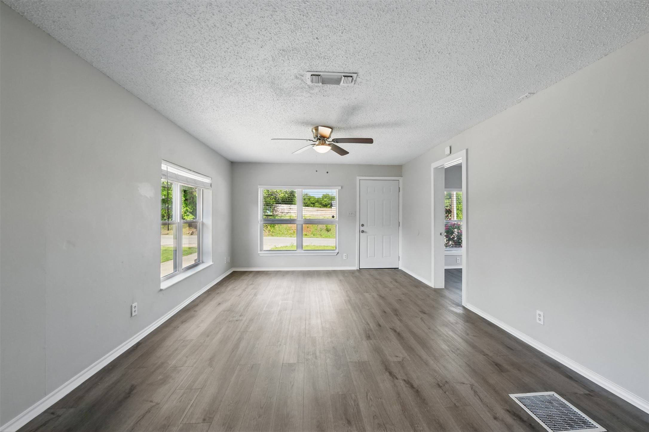 Pilot Point, TX 76258,307 N Dallas ST