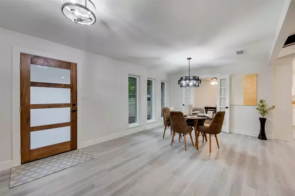 Dallas, TX 75232,5925 Forest Haven TRL