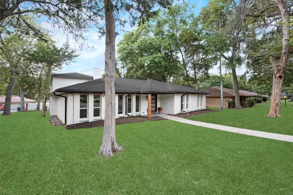 Dallas, TX 75232,5925 Forest Haven TRL