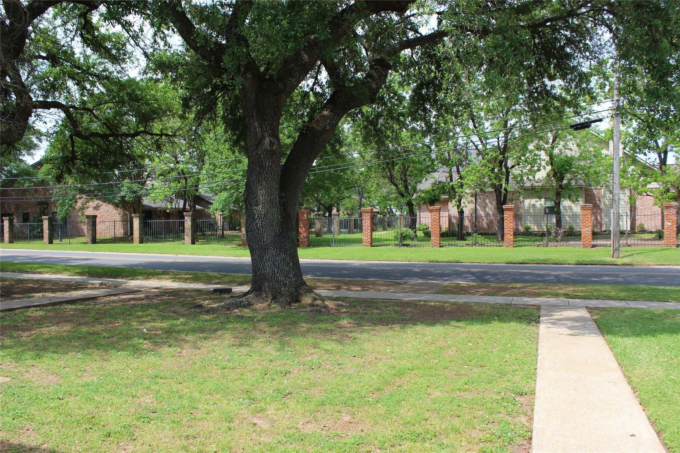 Bossier City, LA 71112,2642 Village LN