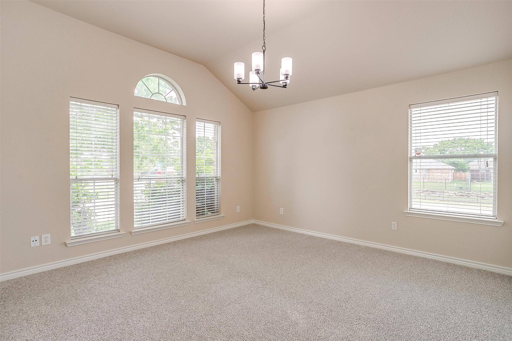 Saginaw, TX 76179,601 McNeill LN