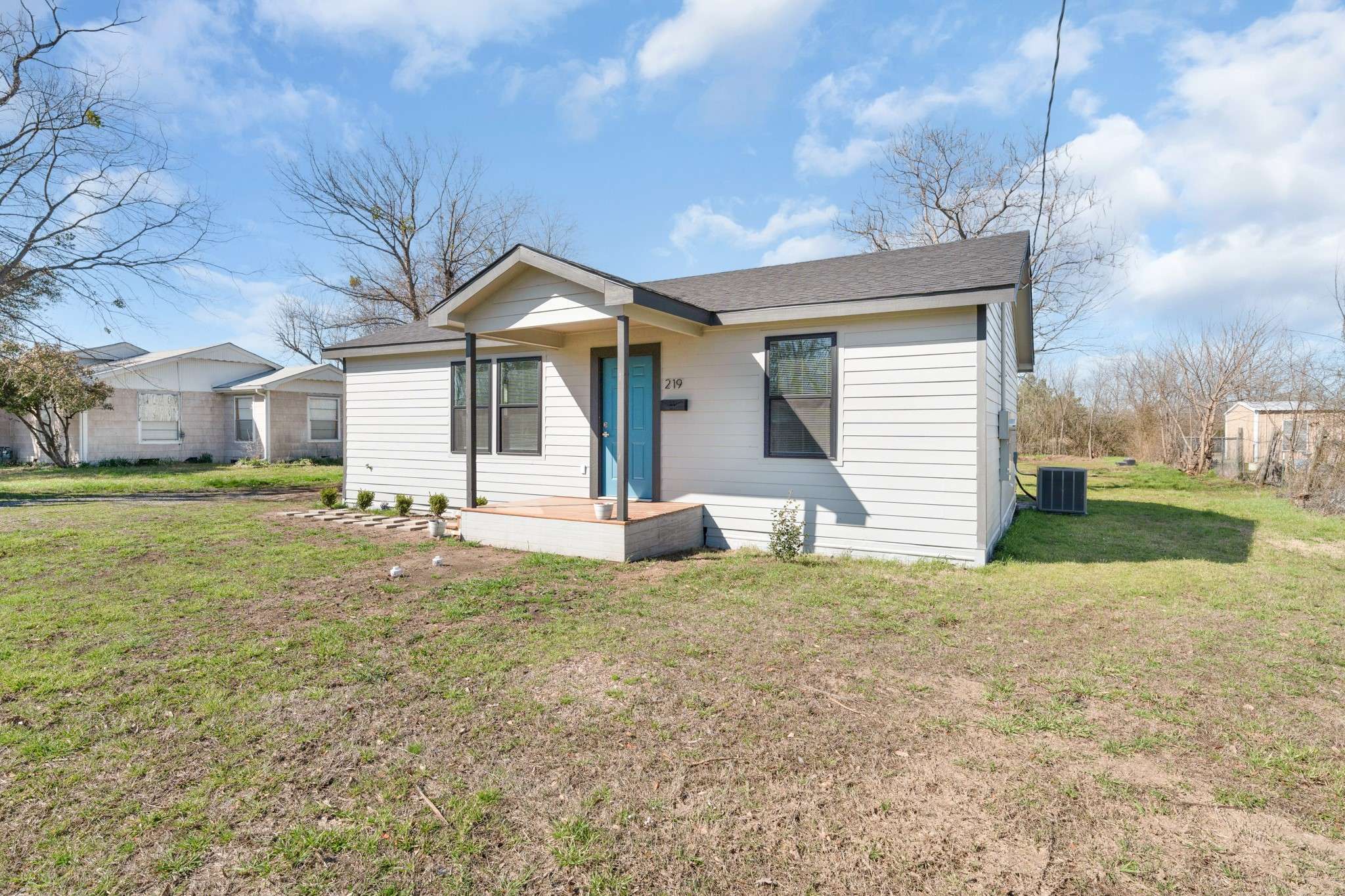 219 Glover ST, Sulphur Springs, TX 75482