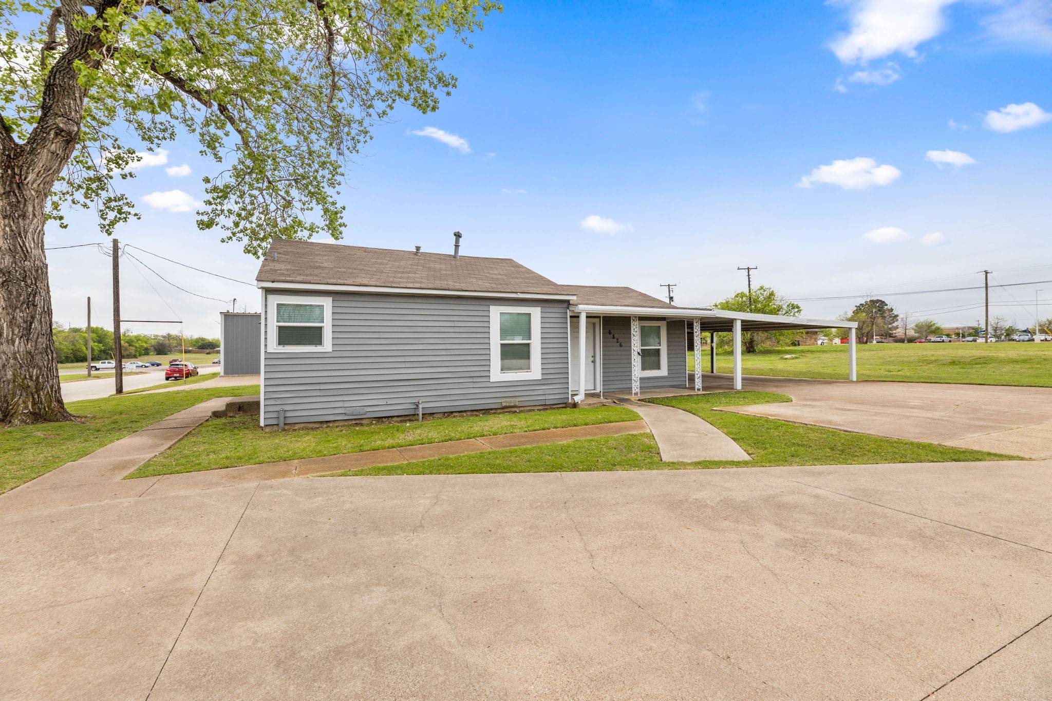 Richland Hills, TX 76118,6826 BAKER BLVD