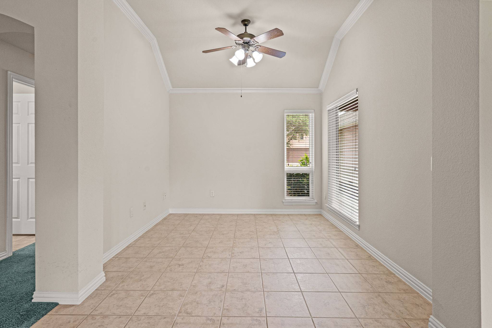 Denton, TX 76207,10005 Countryside DR