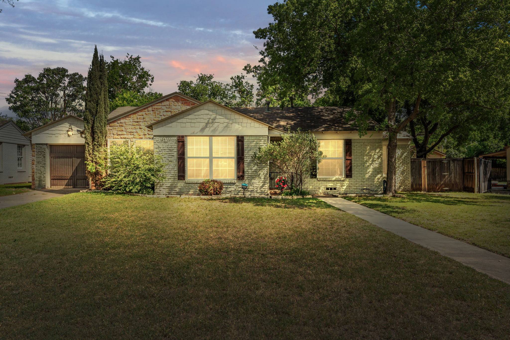 3566 Norfolk RD, Fort Worth, TX 76109