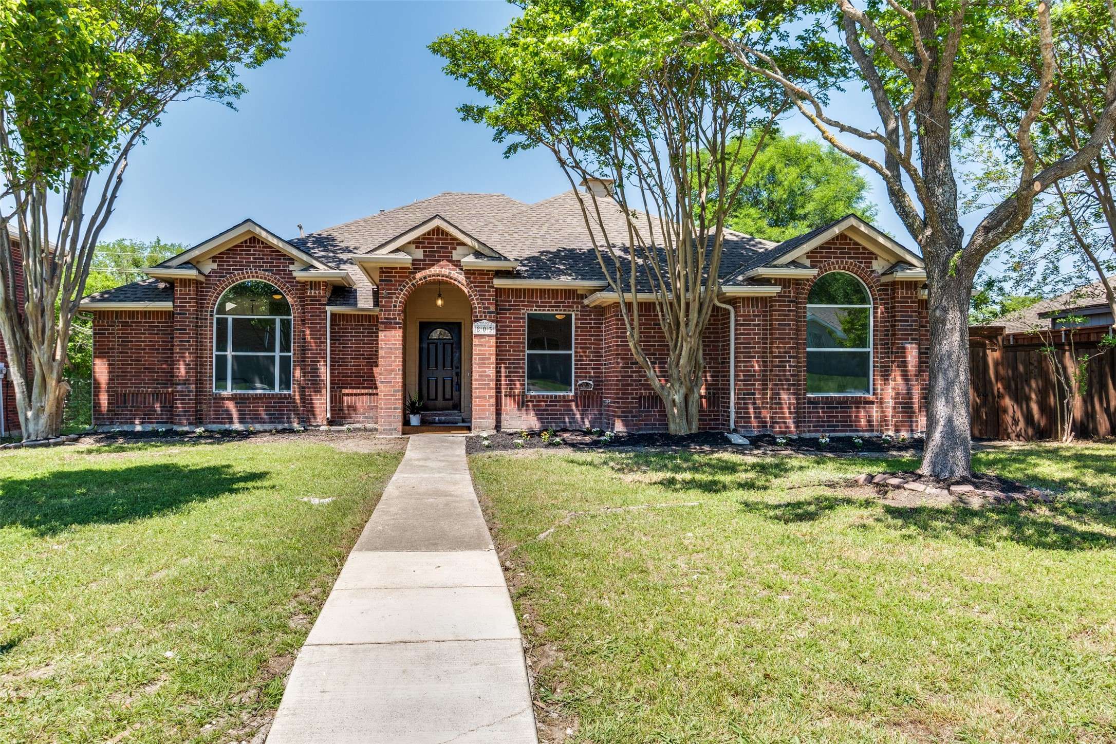 803 Foxwood LN, Wylie, TX 75098