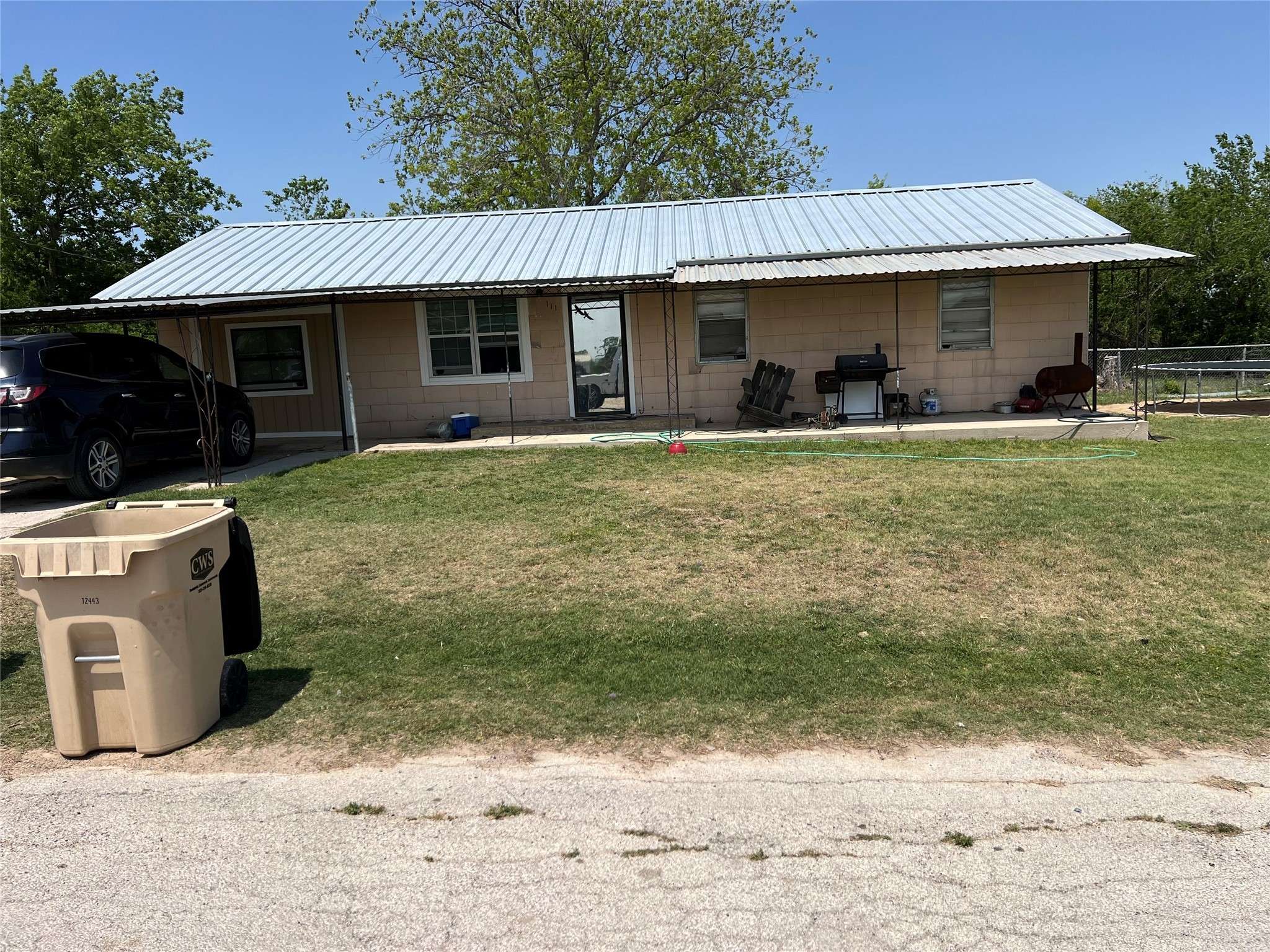 111 W Martin AVE, Comanche, TX 76442