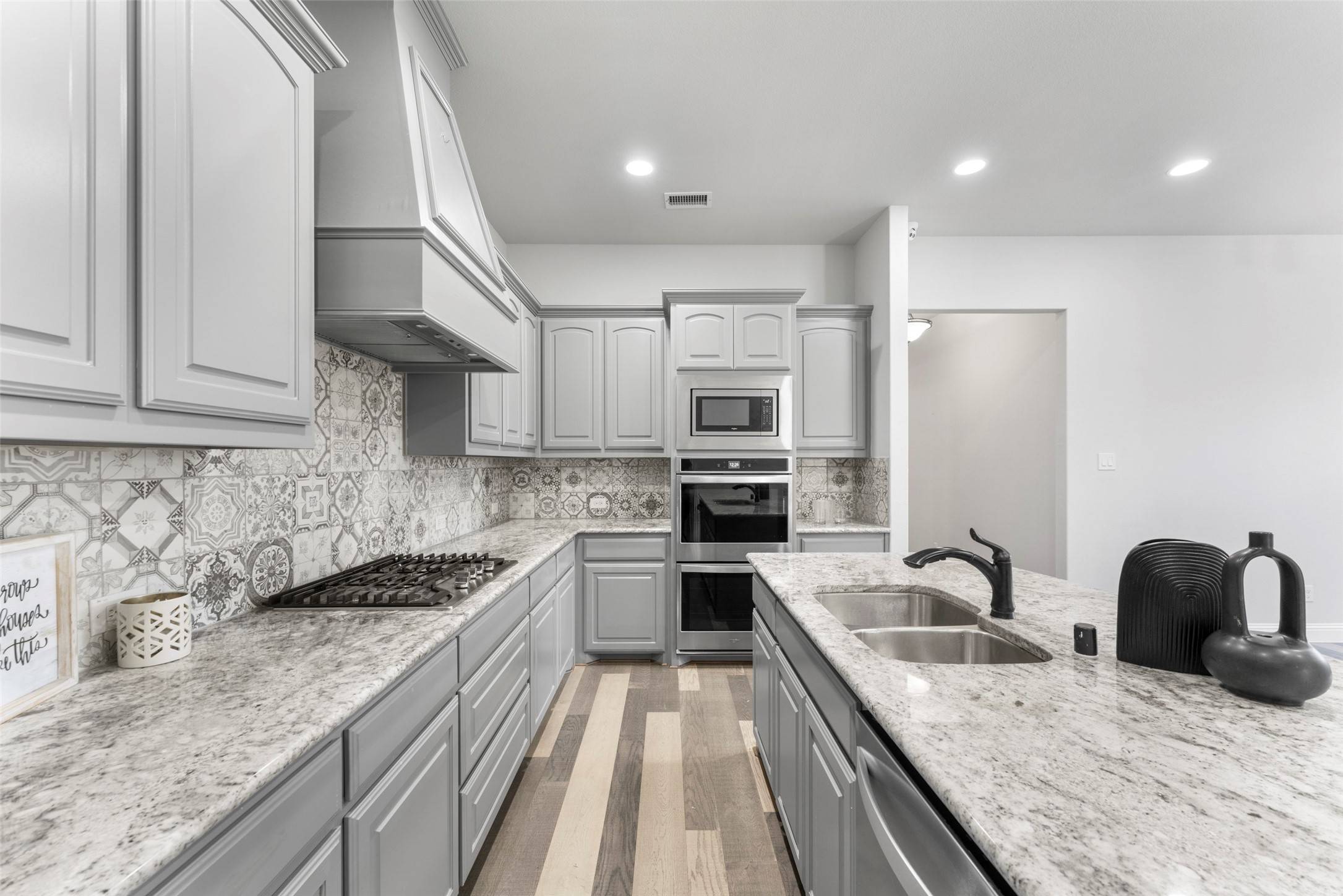 Grand Prairie, TX 75054,7581 Sevie LN