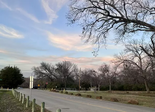 Dallas, TX 75218,1095 Gallivant LN