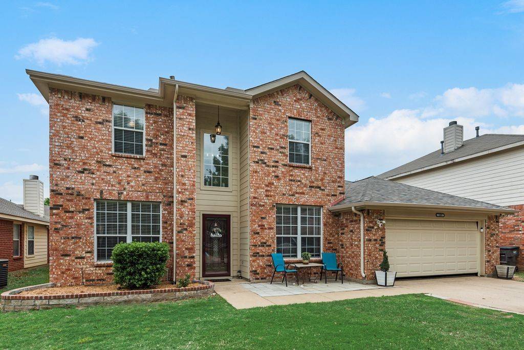 309 Stormydale LN, Fort Worth, TX 76140