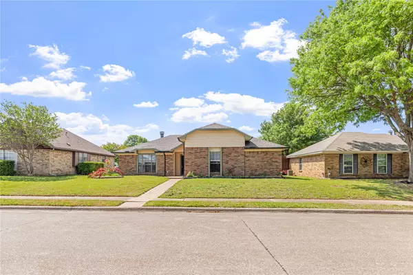 Allen, TX 75002,1304 Petunia DR