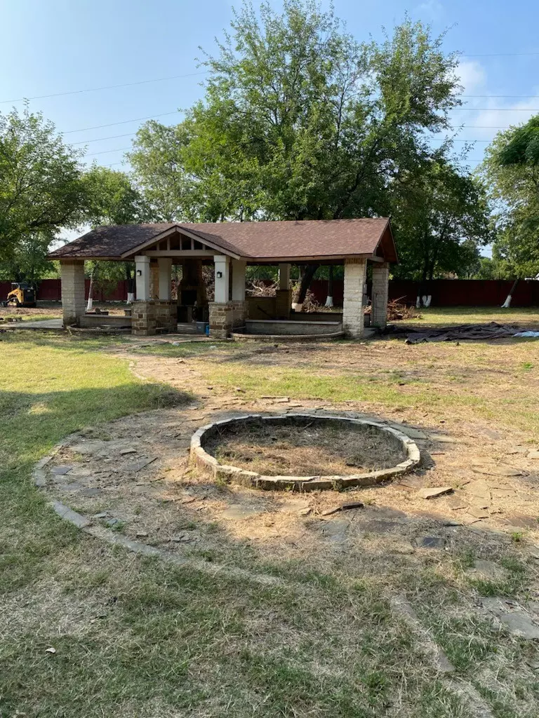 Fort Worth, TX 76103,825 S Hughes AVE