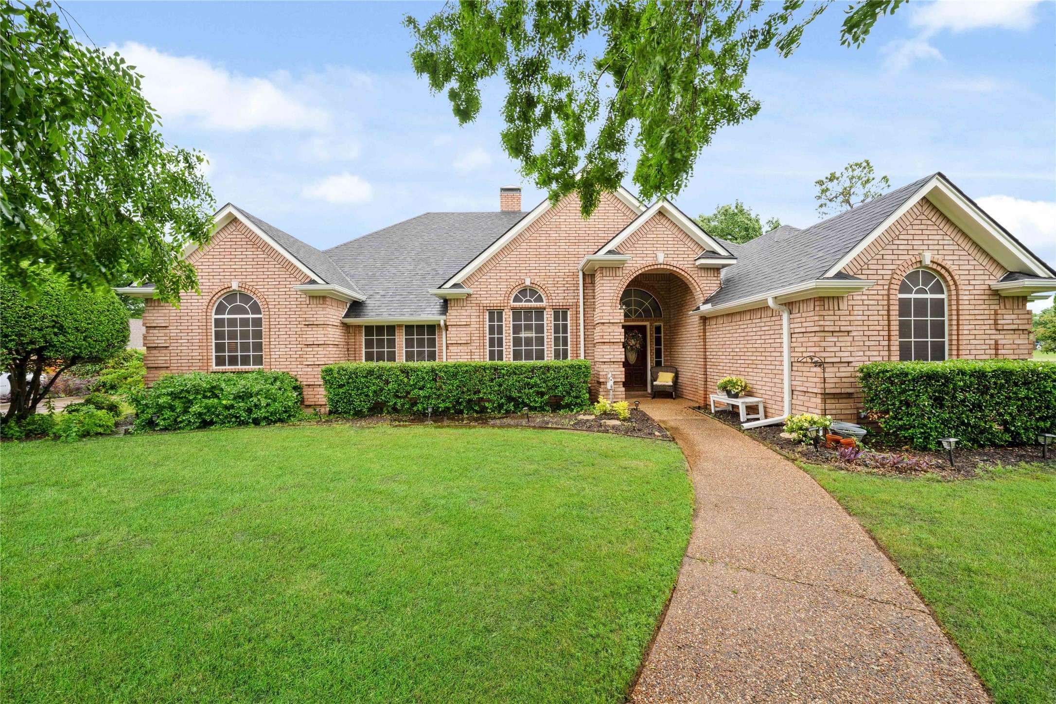 201 Southridge Lakes Pkwy, Southlake, TX 76092