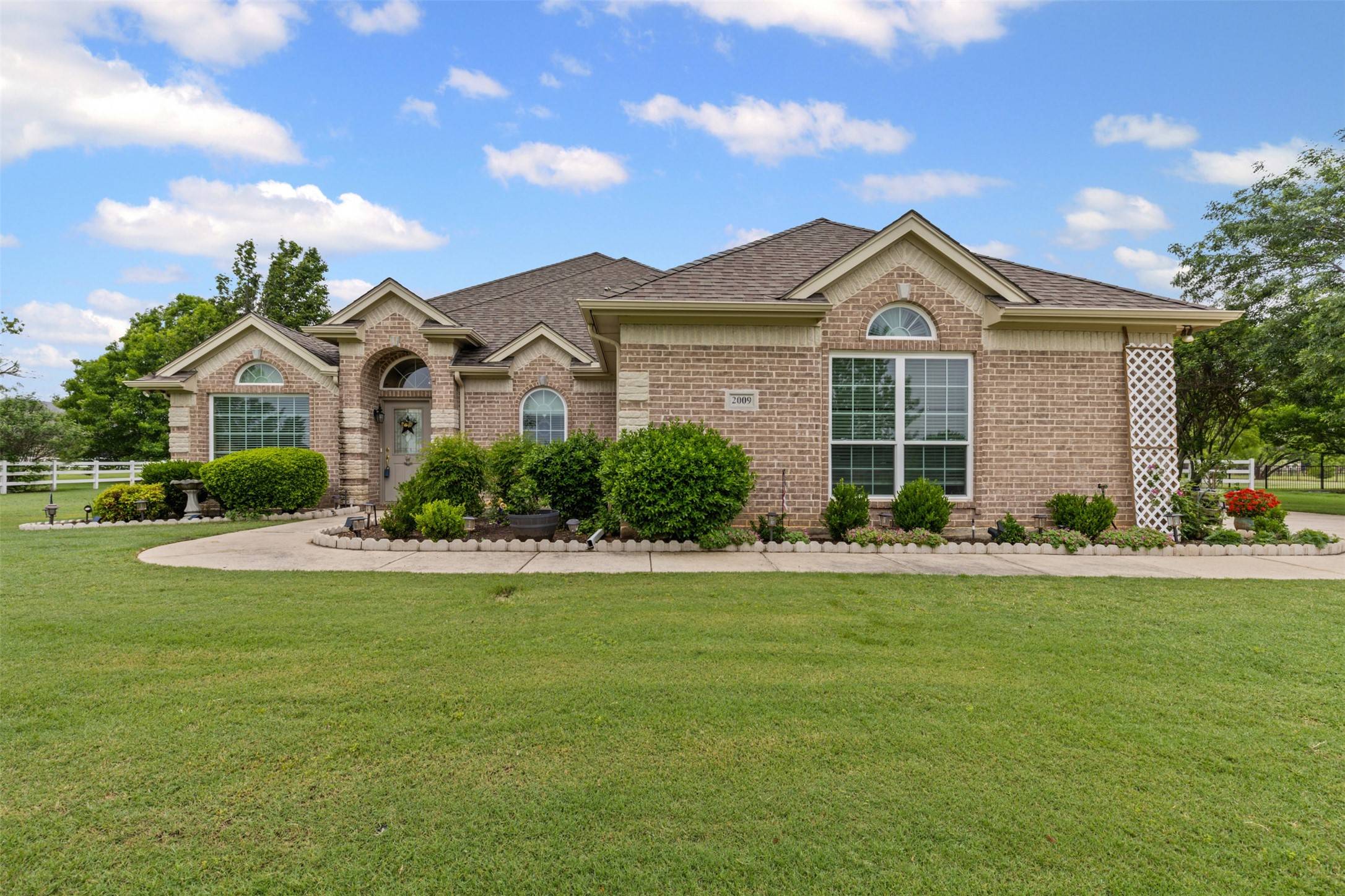 2009 Running Brook DR, Joshua, TX 76058