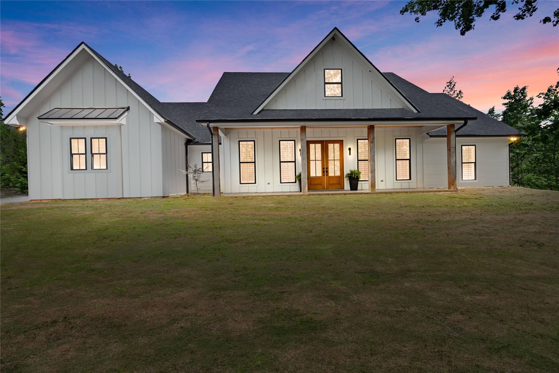 8933 Timber RDG, Larue, TX 75770