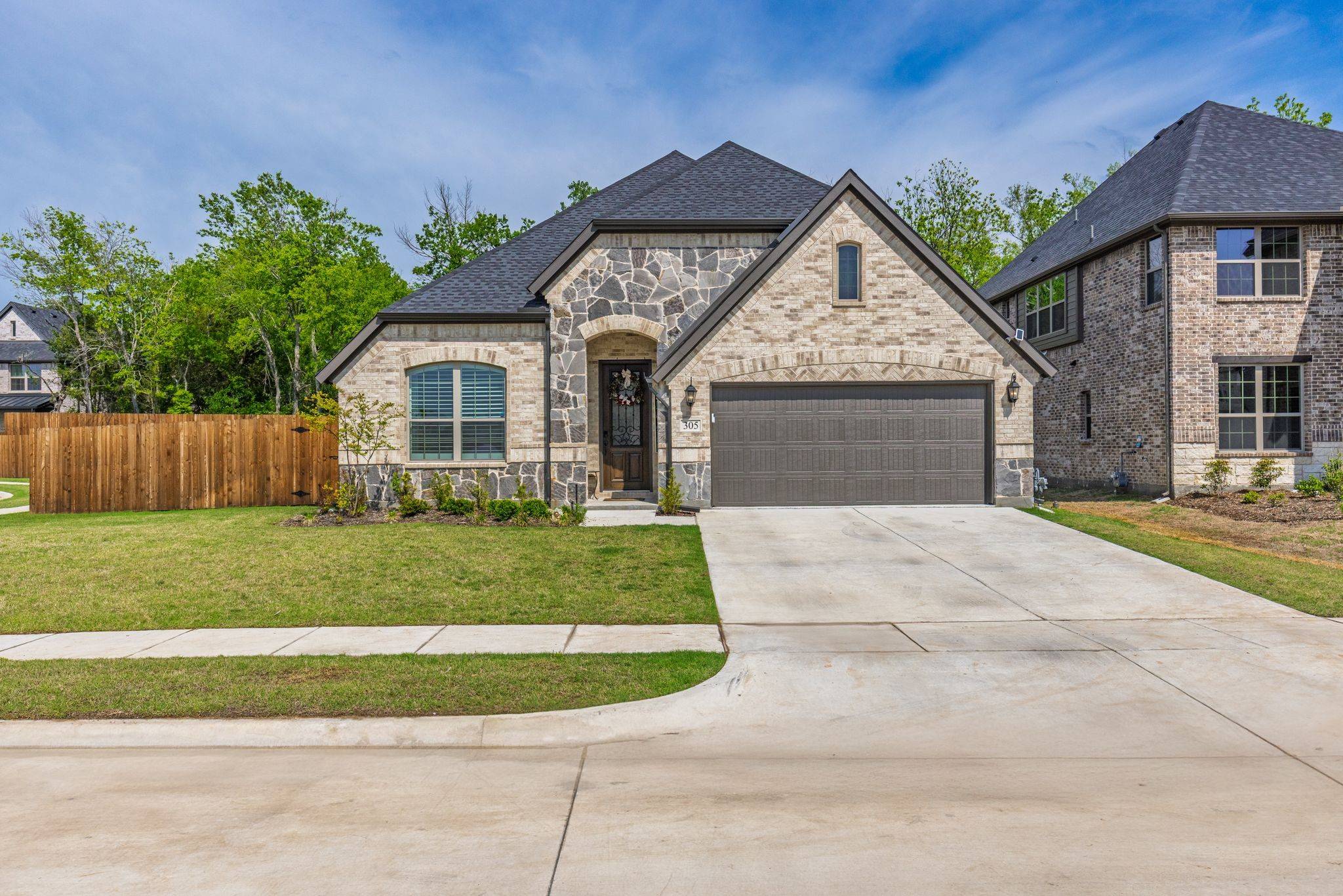 305 Cherbury GRV, Greenville, TX 75401