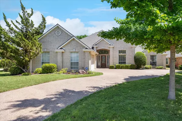 2800 Foxboro DR, Richardson, TX 75082