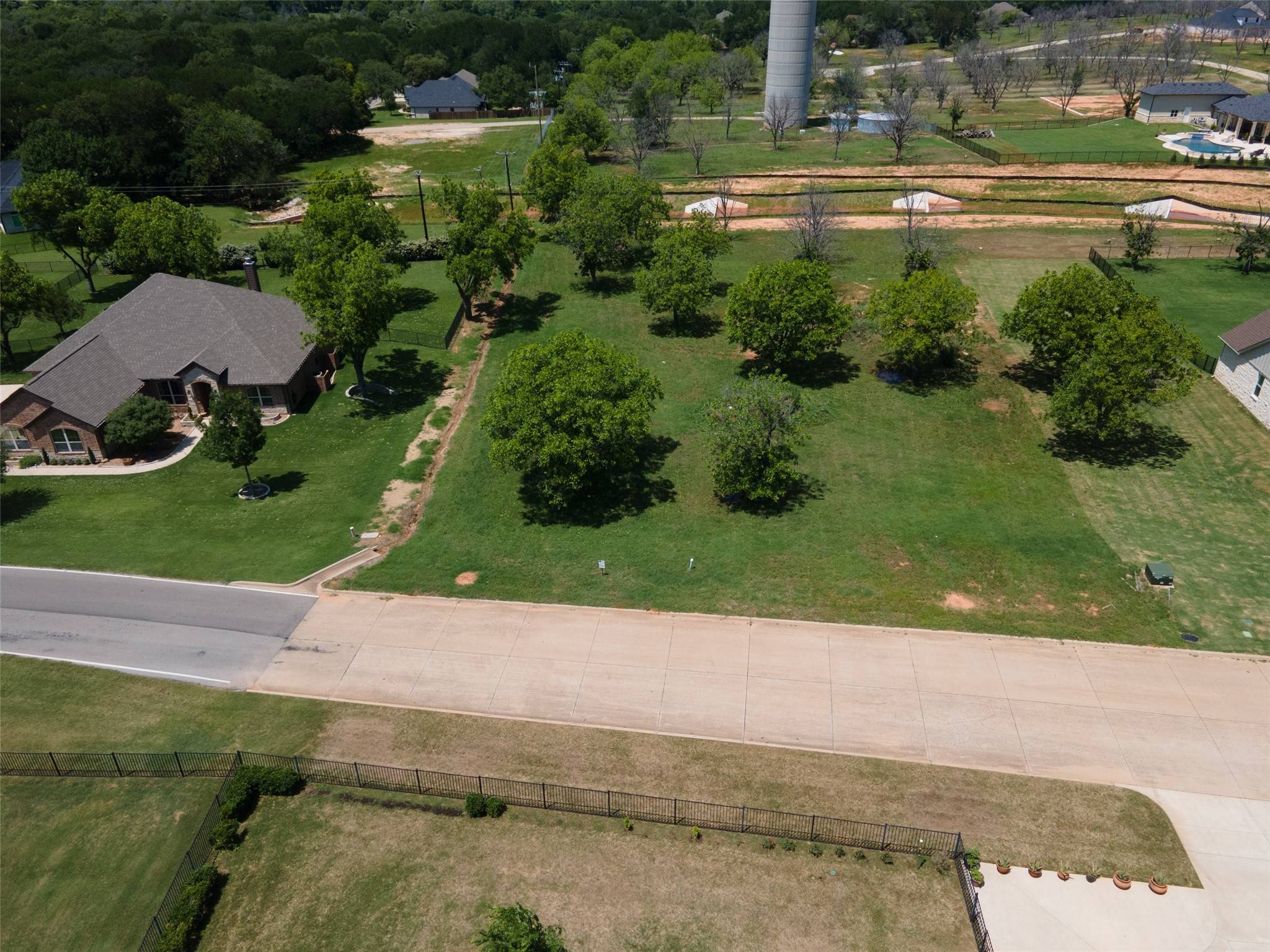 Granbury, TX 76049,6512 Pinehurst DR