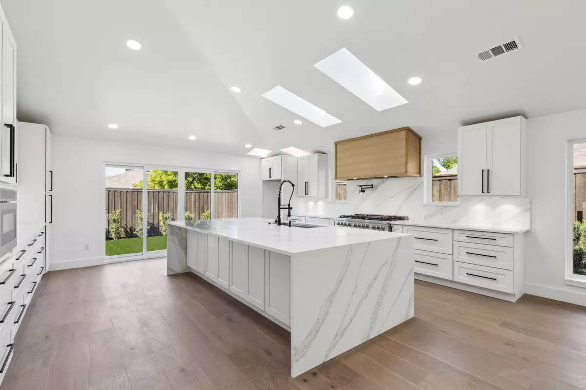 Richardson, TX 75081,1109 Kenshire LN