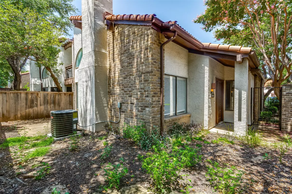 Dallas, TX 75287,18040 Midway RD #230