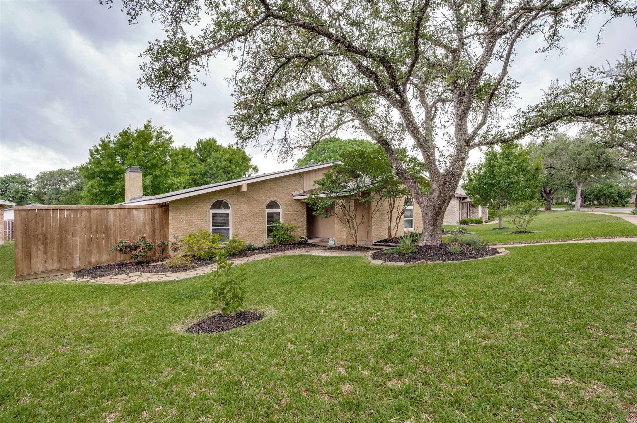 11034 Mccree RD, Dallas, TX 75238