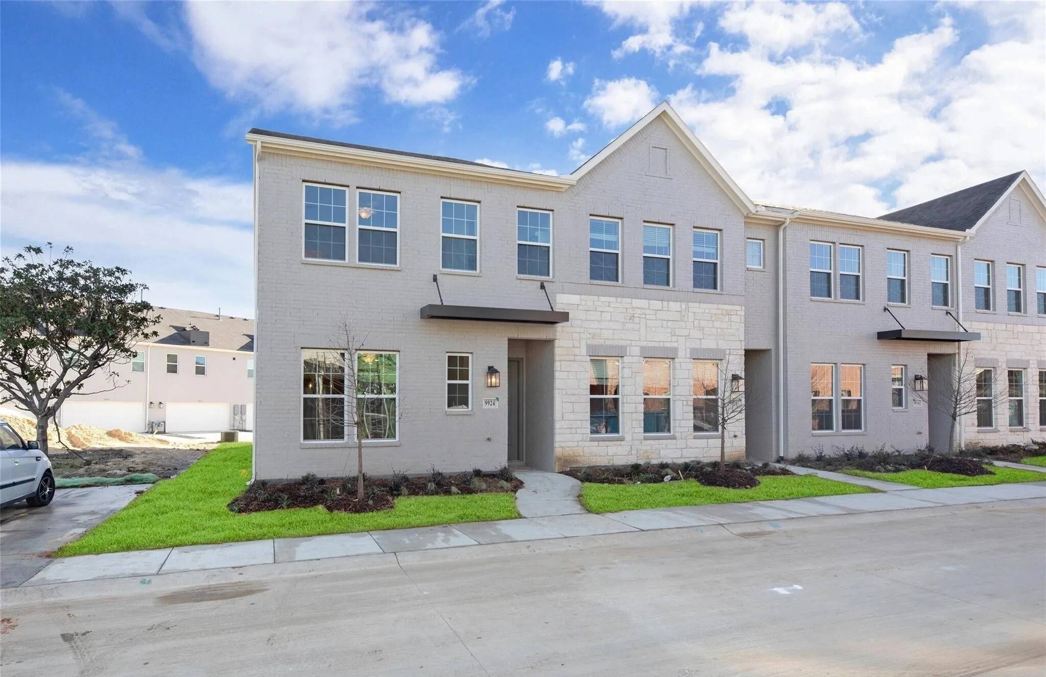 9924 Schramm ST, Irving, TX 75063