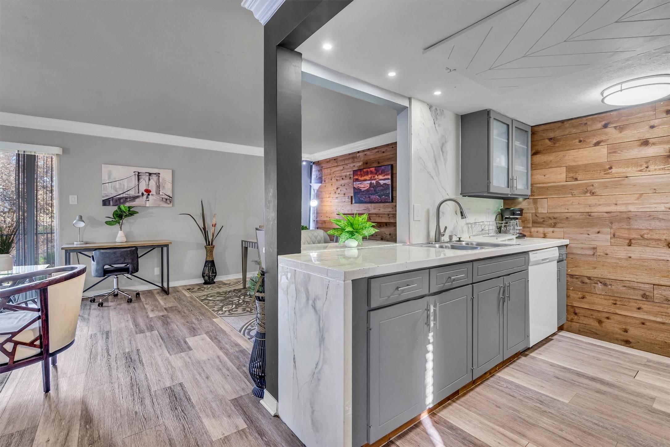 538 E Avenue J #A, Grand Prairie, TX 75050