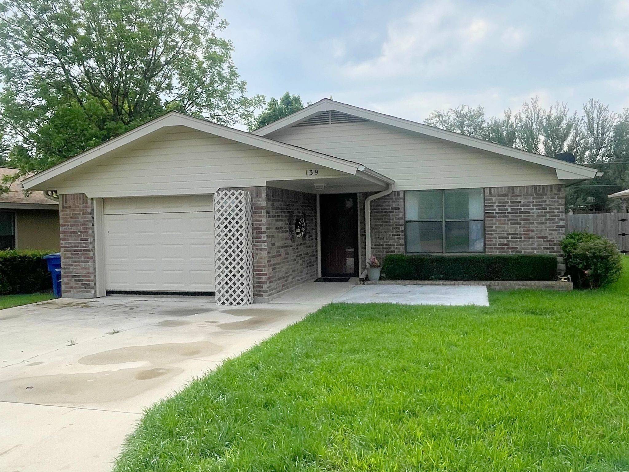 139 Azalea DR, Brownwood, TX 76801