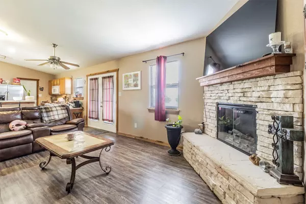 Joshua, TX 76058,9309 Alabama ST