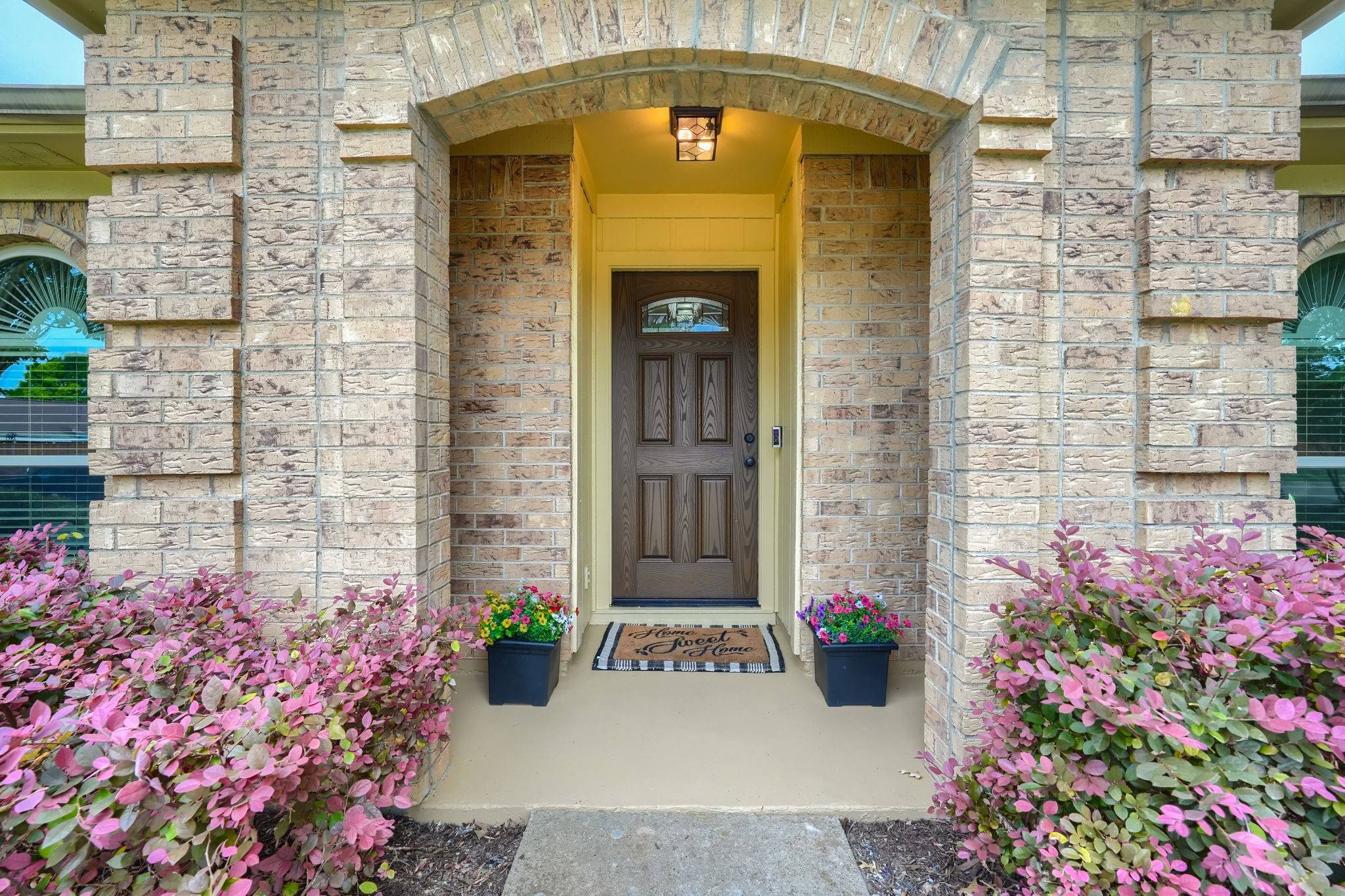 Garland, TX 75040,250 E Bancroft DR