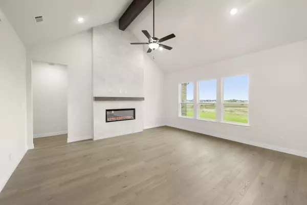 Waxahachie, TX 75167,211 Marie LN