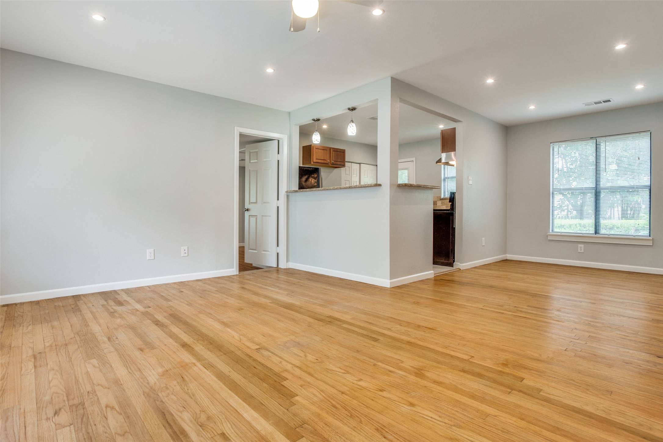 Dallas, TX 75220,3733 Park LN