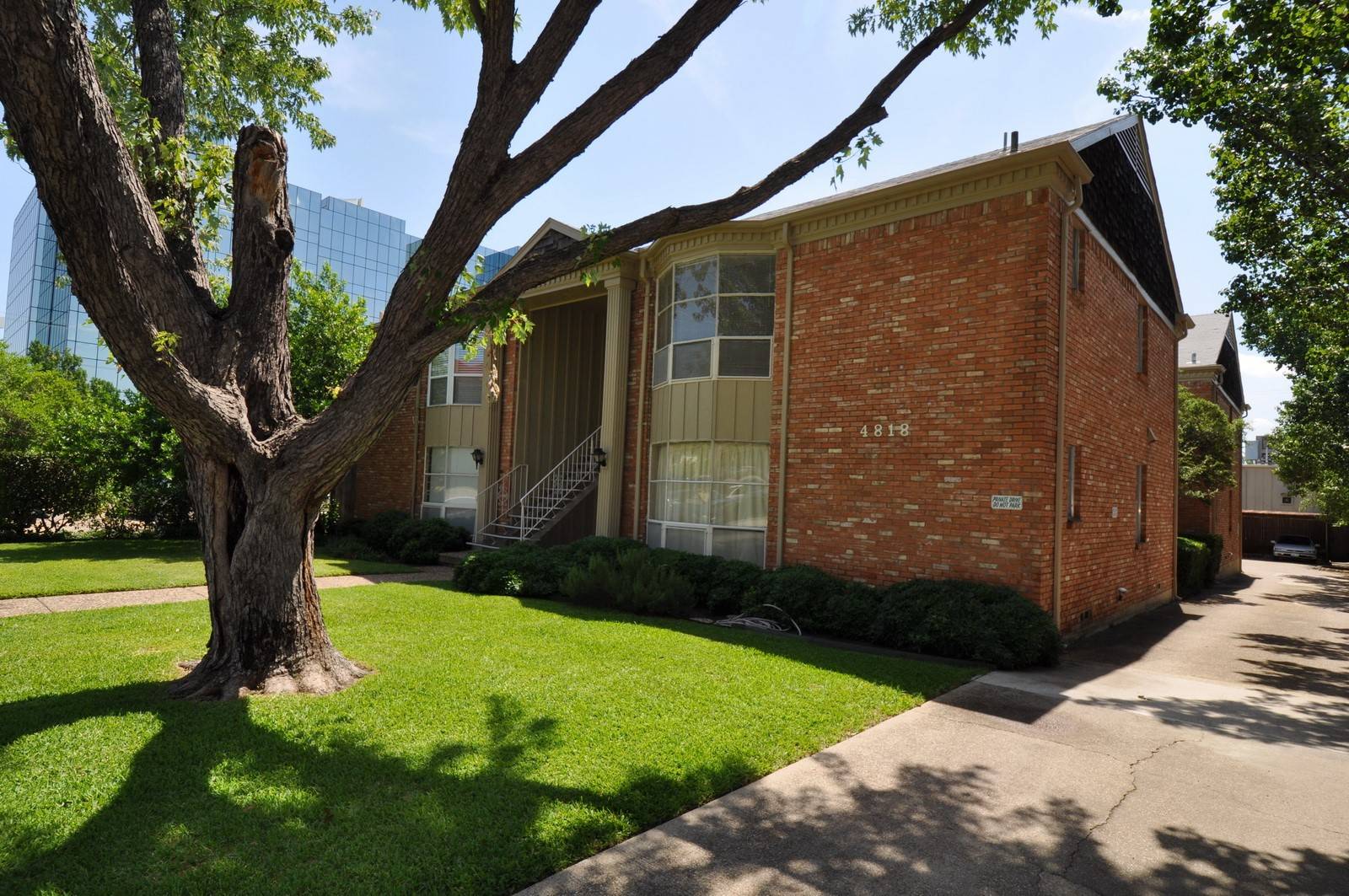 Dallas, TX 75205,4818 Cole AVE #201