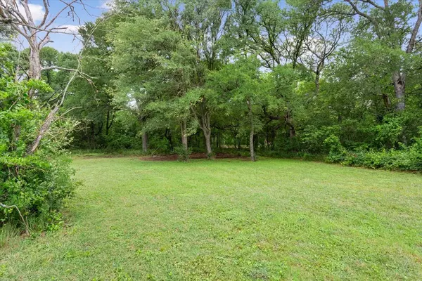 Mart, TX 76664,4999 Lake Felton Pkwy