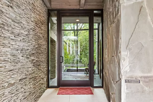 University Park, TX 75205,6124 Saint Andrews DR