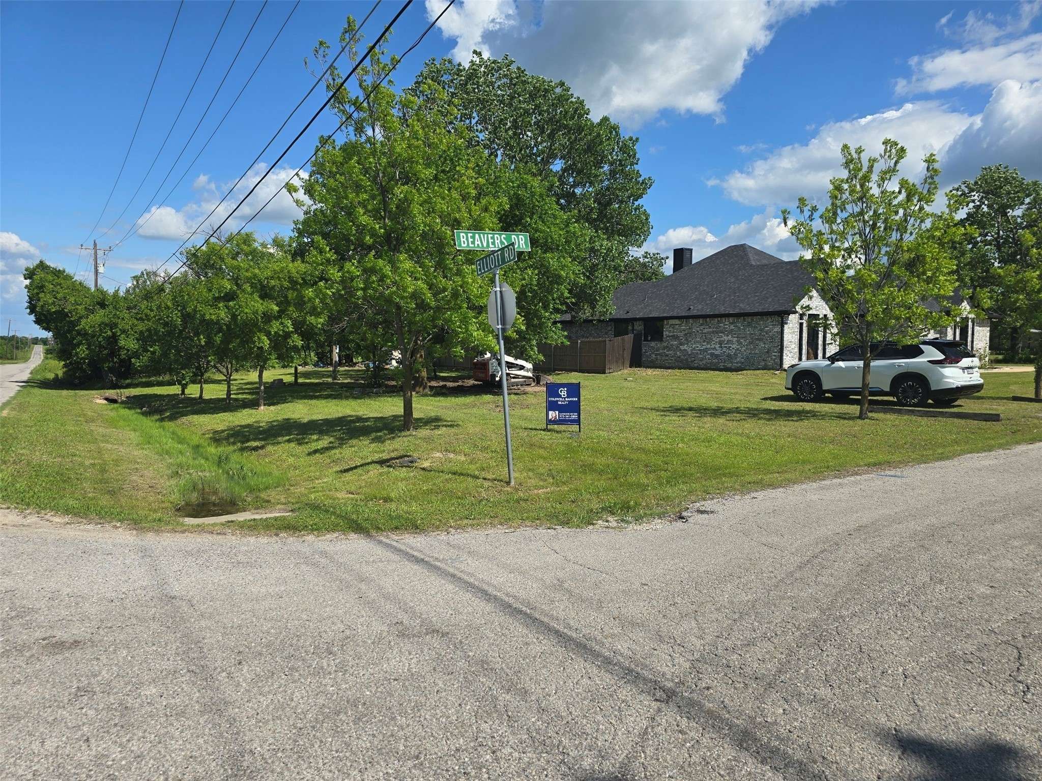 Southmayd, TX 75092,511 Beavers DR