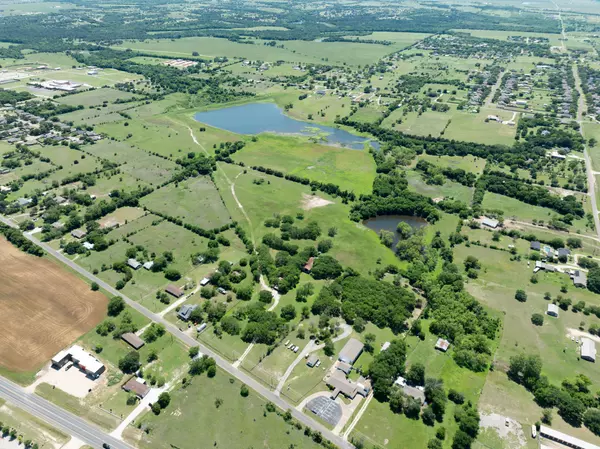 Lorena, TX 76655,1355 N Houston ST