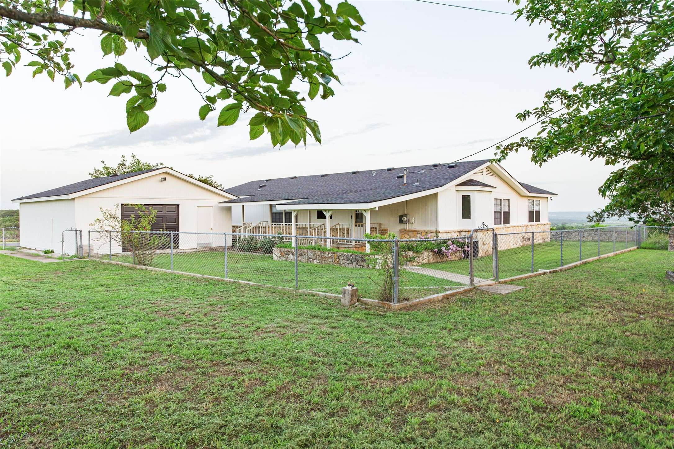 273 County Road 2546, Meridian, TX 76665