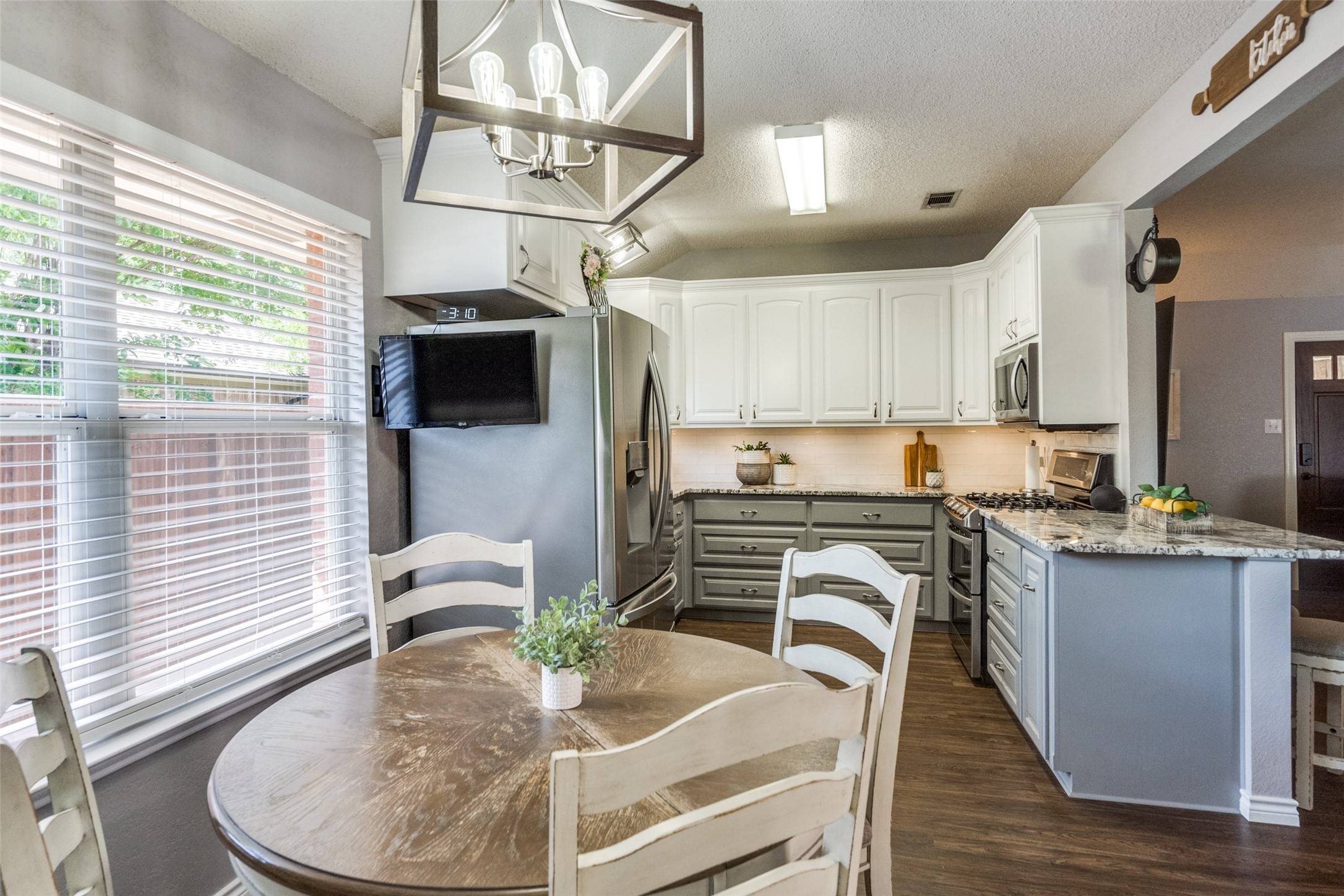 Wylie, TX 75098,1062 E Oak ST