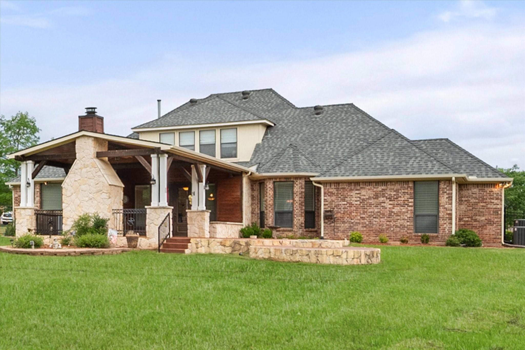 Mansfield, TX 76063,7332 Granville DR