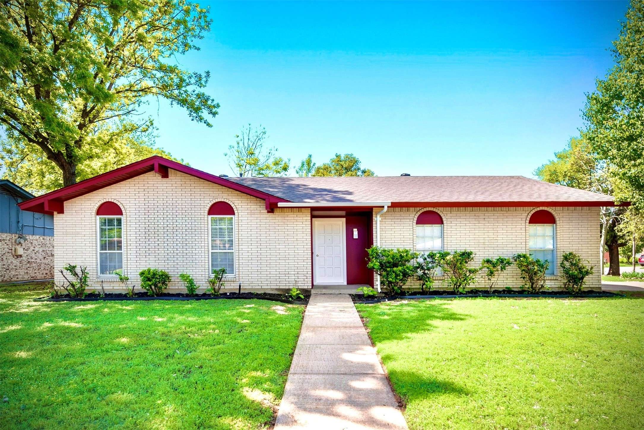 2028 Ruby RD, Irving, TX 75060